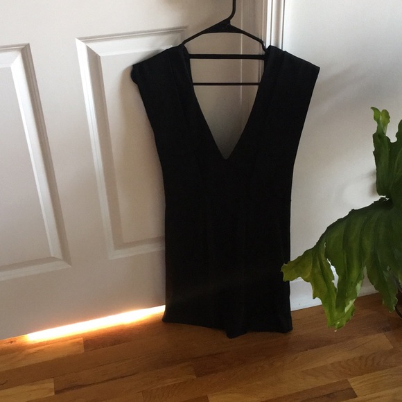 Super Cute Black mini dress - Picture 3 of 6